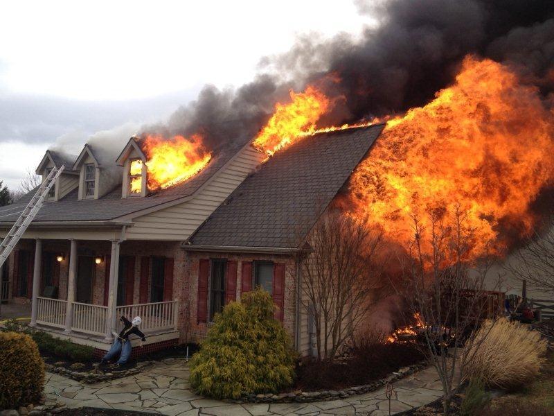 Engine & Truck assist on the Frederick County 8 Box